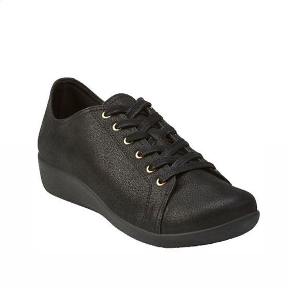 CLARKS Cloud Stepper Sneakers Size 6